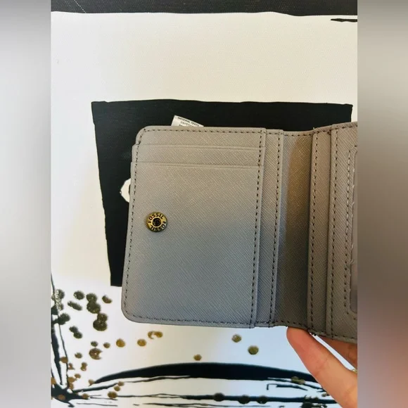❌SOLD ❌ Cow Hide Leather Fossil Wallet - Picture 2 of 5